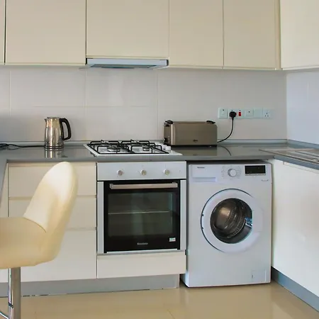 アパート Superior One Bedroom In Caesar & Spa, Long