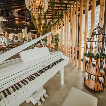 アパート Superior One Bedroom In Caesar & Spa, Long *