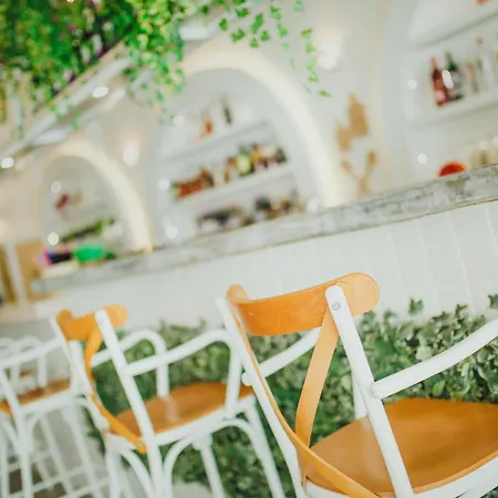 Superior One Bedroom In Caesar & Spa, Long