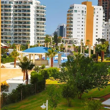 Apartment Superior One Bedroom In Caesar & Spa, Long