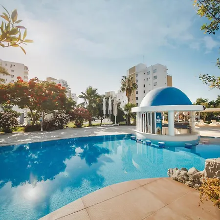 Apartment Superior One Bedroom In Caesar & Spa, Long *