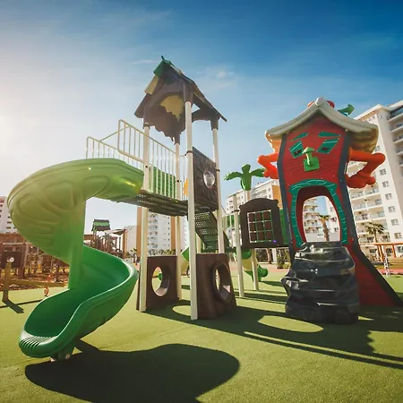 Superior One Bedroom In Caesar & Spa, Long