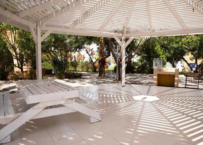 Superior One Bedroom In Caesar & Spa, Long